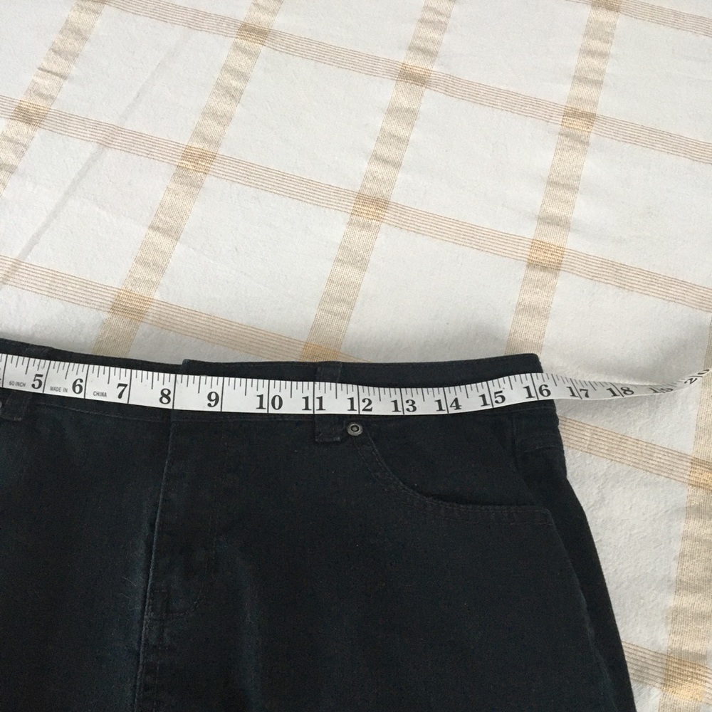 ARIZONA JEAN CO 16 1/2 COTTON BLEND 5 POCKET ZIPPER FRONT BLACK JEANS - Picture 4 of 10